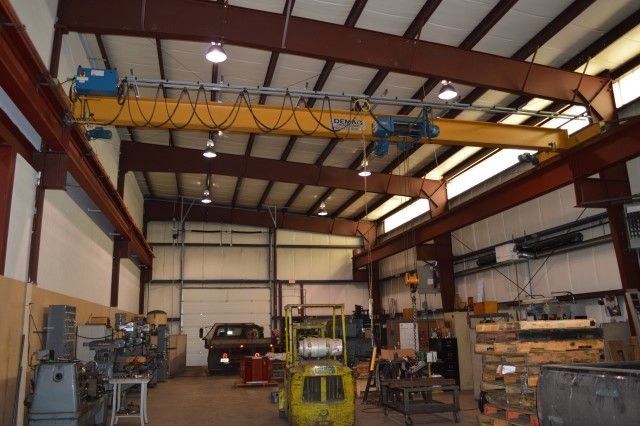 Crane Industrial Building plus Extra build-able Lot: 2219 North Central Avenue, Rockford, IL 61101